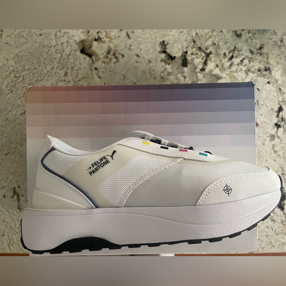 Puma - Picture 3 of 3